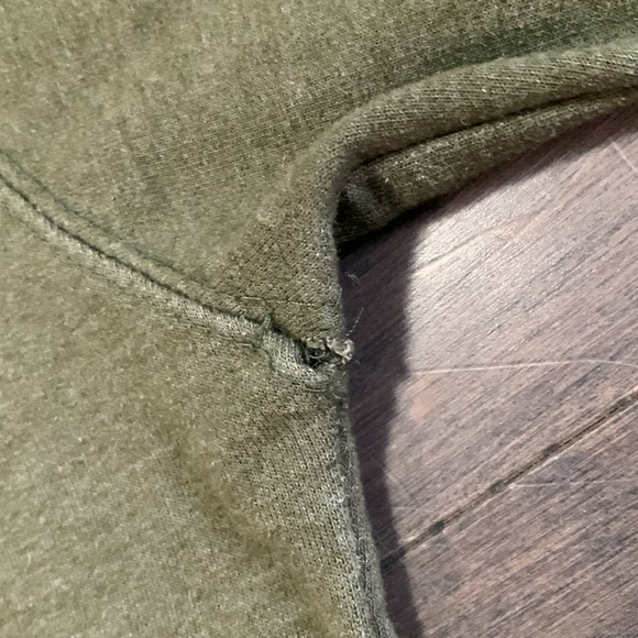 Women’s S NFQ Green With Red ‘A Different Breed Logo’ Light Weight Hoodie - Picture 4 of 6